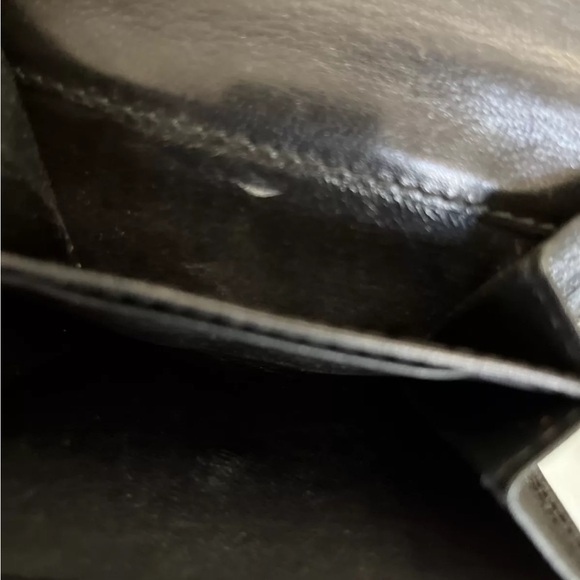 Vintage Gucci Black Leather Wallet with Gold Logo